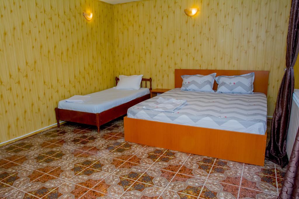 Hotel Casa Damian Două Mai Exterior foto
